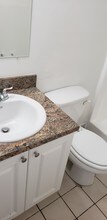 2075 NE 164th St, Unit 712 in North Miami Beach, FL - Building Photo - Building Photo