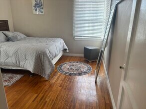 4238 W Slauson Ave, Unit 4238 Slauson in Los Angeles, CA - Foto de edificio - Building Photo