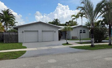 1245 Coral Ln in Hollywood, FL - Building Photo - Building Photo