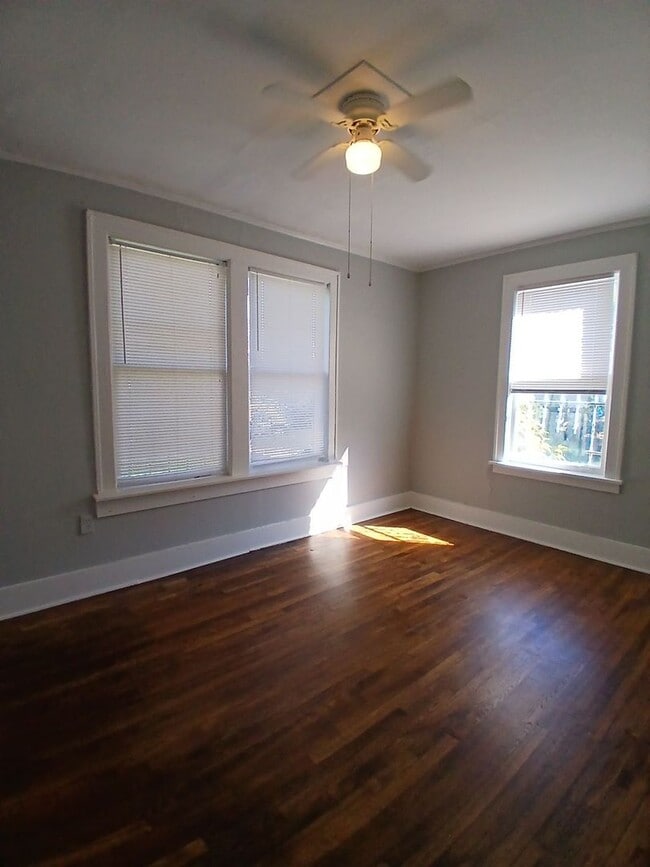 2384 Forest Ave in Memphis, TN - Building Photo - Building Photo