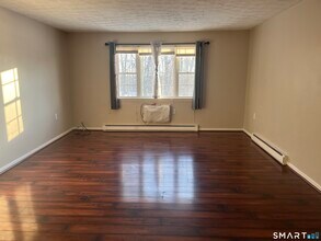 105 Horse Pond Rd in Salem, CT - Building Photo - Building Photo