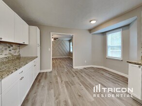 5099 Marvin Dr in Spring Lake, NC - Foto de edificio - Building Photo
