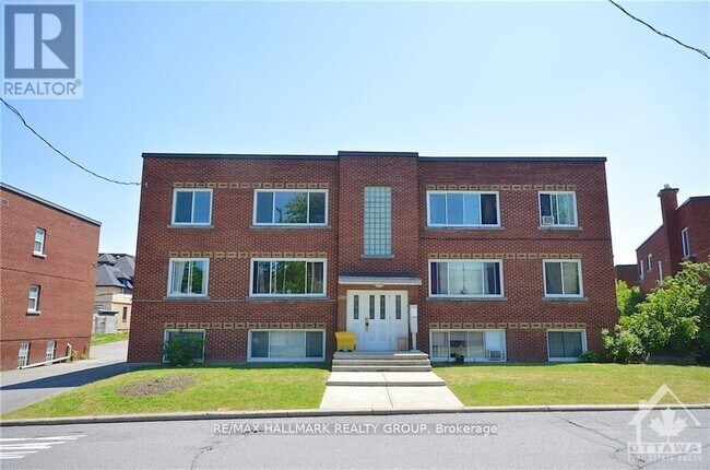 property at 1376-1376 Trenton Ave