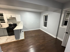 360-362-362 Peshine Ave in Newark, NJ - Building Photo