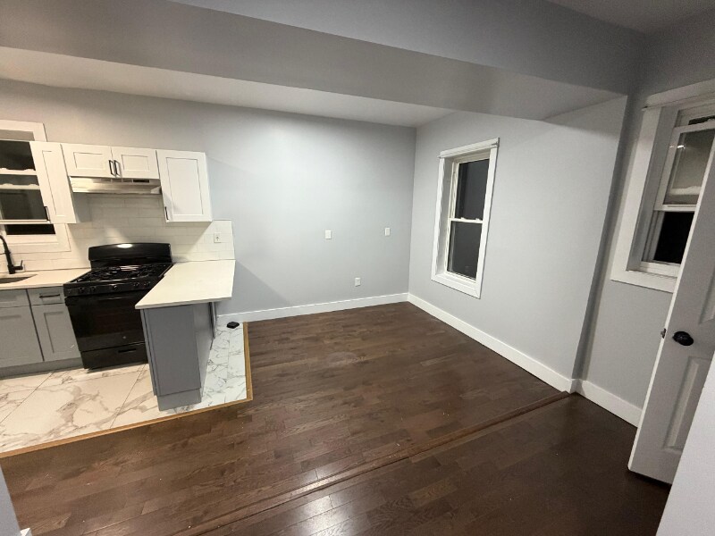 360-362-362 Peshine Ave in Newark, NJ - Building Photo