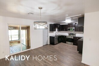 816 S Santa Fe Dr in Edmond, OK - Building Photo - Building Photo