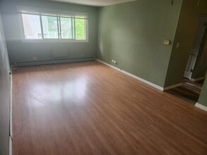 1312 Melrose Ave in Waukegan, IL - Building Photo - Building Photo