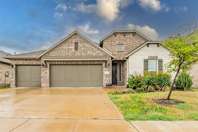 727 Mahogany Ln in Forney, TX - Building Photo