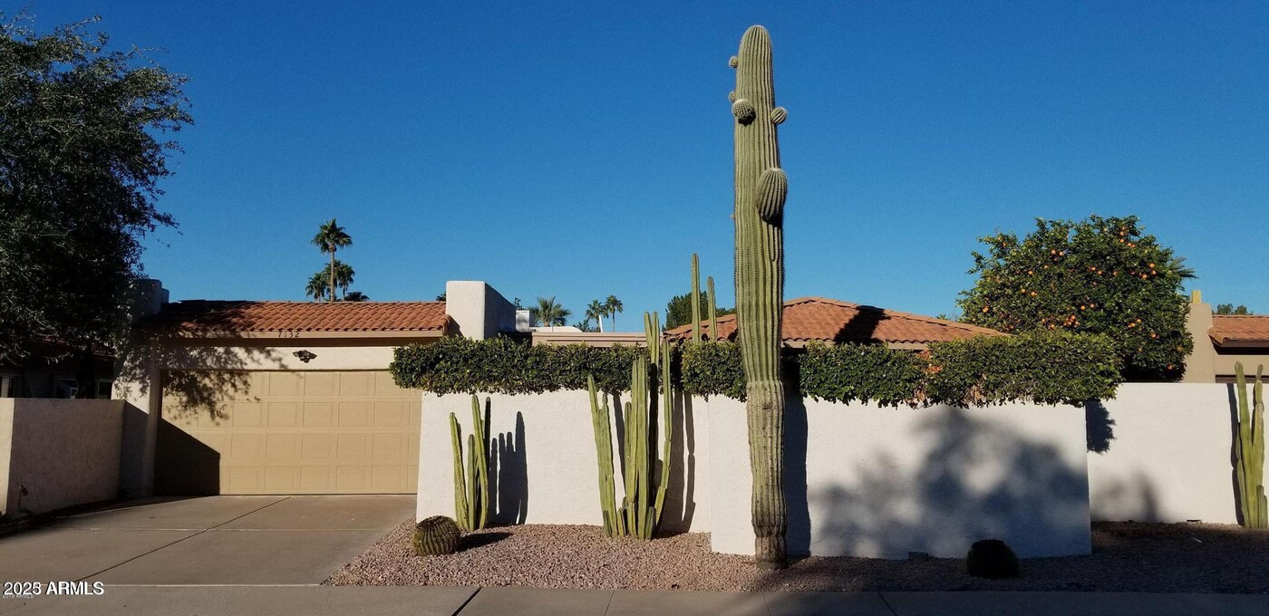 7132 N Vía De Alegria in Scottsdale, AZ - Building Photo