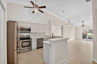 9849 Baywinds Blvd in West Palm Beach, FL - Building Photo - Building Photo