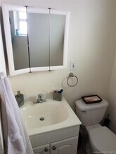 11 Tropical Dr-Unit -4 in Boynton Beach, FL - Foto de edificio - Building Photo