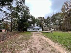 26165 Magnolia Dr in Splendora, TX - Building Photo - Building Photo