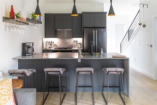 1811 Willow St in Austin, TX - Building Photo