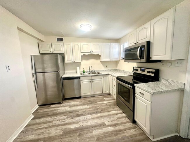 9333 82nd St in Seminole, FL - Building Photo - Building Photo