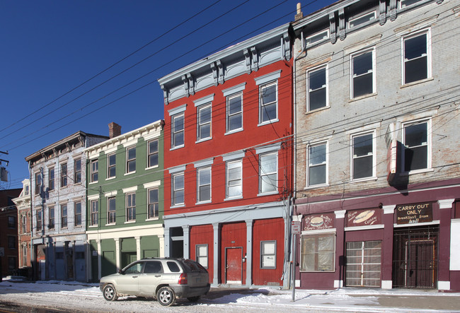 1937 Freeman Ave in Cincinnati, OH - Building Photo - Building Photo