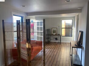 2612 Cole St in Oakland, CA - Building Photo - Building Photo