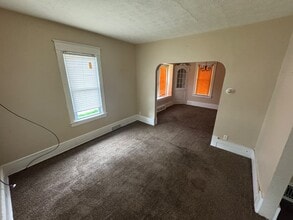 125 Perry St in Struthers, OH - Building Photo - Building Photo