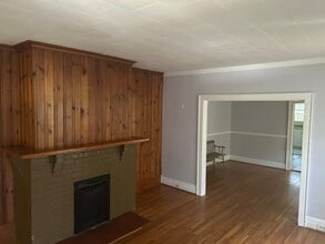 11 Springdale Ct, Unit A in Greensboro, NC - Building Photo - Building Photo