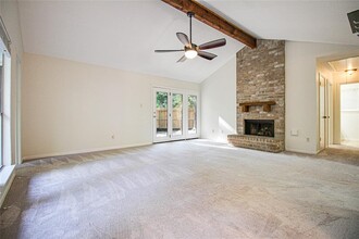 4 Brentwood Oaks Ct in Spring, TX - Building Photo - Building Photo