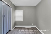 2120 Robin St photo'