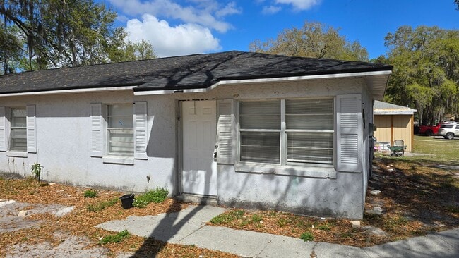 1023 Birchwood Ct in Leesburg, FL - Building Photo - Building Photo