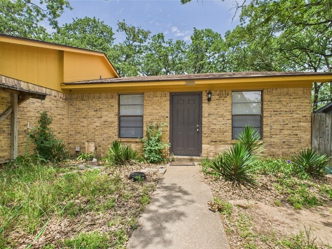 2855 Forest Bend Dr in Bryan, TX - Building Photo - Building Photo