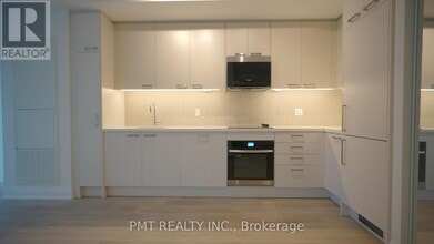 20 Soudan Ave in Toronto, ON - Building Photo - Building Photo