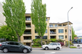 Salish Village Condominium in Kirkland, WA - Building Photo - Building Photo