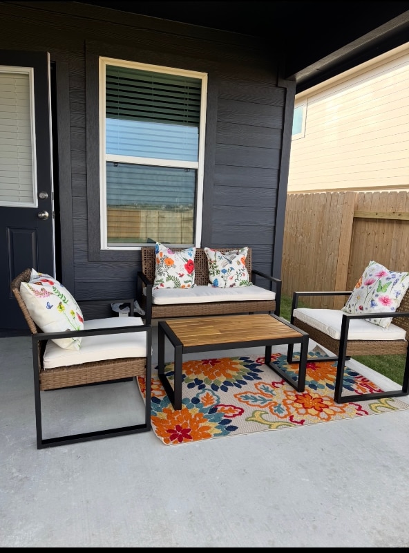 256 Las Lomas Dr in San Marcos, TX - Foto de edificio - Building Photo