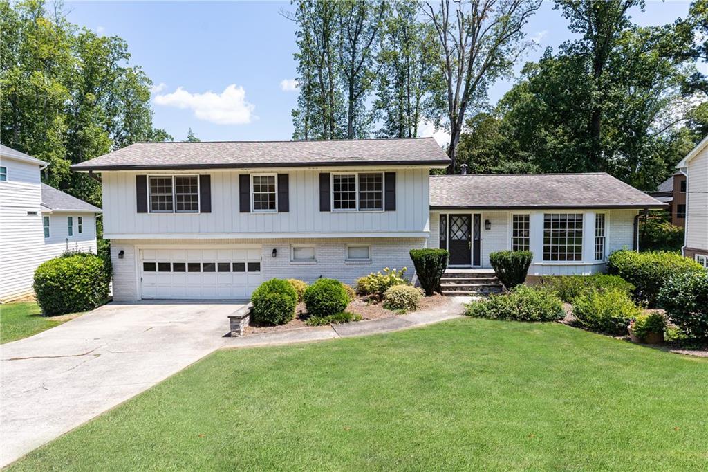 5115 Vernon Ridge Dr in Dunwoody, GA - Foto de edificio