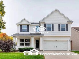 7732 Beechtree Ln in West Des Moines, IA - Building Photo