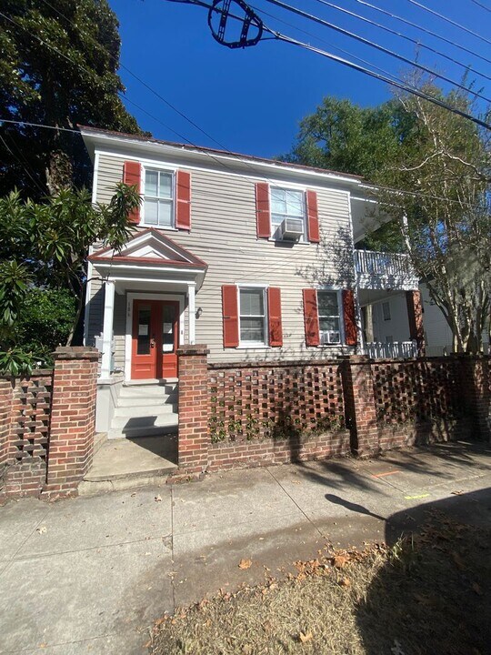 186 Ashley Ave-Unit -#B in Charleston, SC - Building Photo