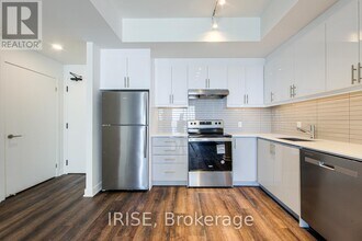 3030 Pharmacy Ave in Toronto, ON - Building Photo - Building Photo