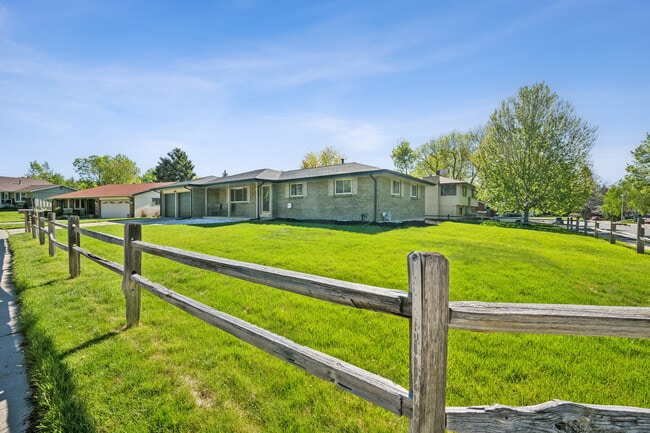 6978 N Robb St in Arvada, CO - Building Photo - Building Photo