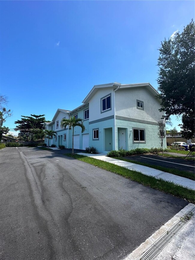 732 NW 2nd St in Fort Lauderdale, FL - Building Photo - Building Photo