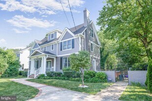 4304 Dresden St in Kensington, MD - Building Photo