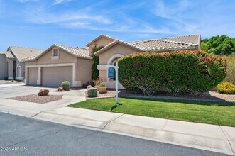 758 S Lagoon Dr in Gilbert, AZ - Building Photo - Building Photo