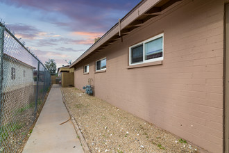 9643 N 10th Ave in Phoenix, AZ - Building Photo - Building Photo