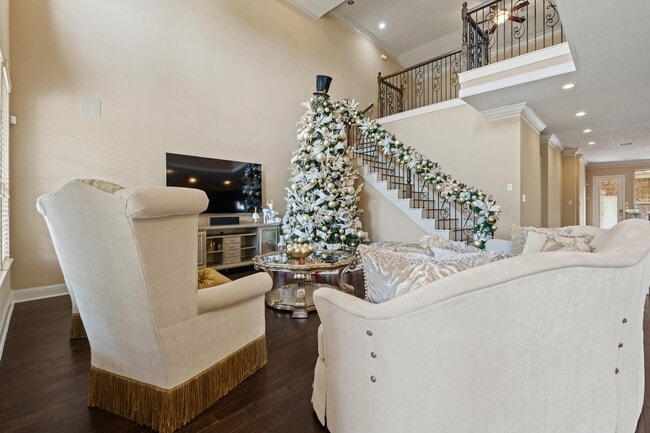 property at 534 Imperial Blvd