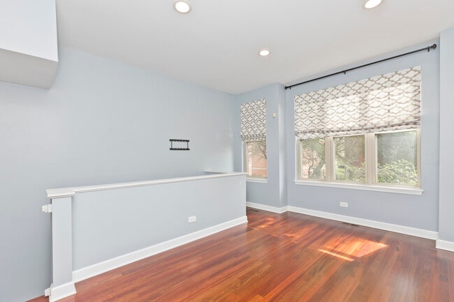 1332 N Burling St in Chicago, IL - Foto de edificio - Building Photo