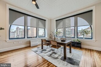 303 N Howard St in Baltimore, MD - Building Photo - Building Photo