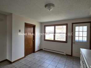 2 Hartley St in Lewiston, ME - Building Photo - Building Photo