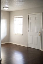 Peartree Apartments in Oklahoma City, OK - Building Photo - Building Photo