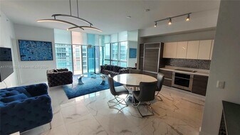 1100 S Miami Ave in Miami, FL - Building Photo