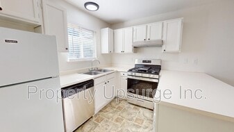 740 West St in Redding, CA - Building Photo