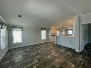 906 Guadeloupe W in Venice, FL - Building Photo - Building Photo