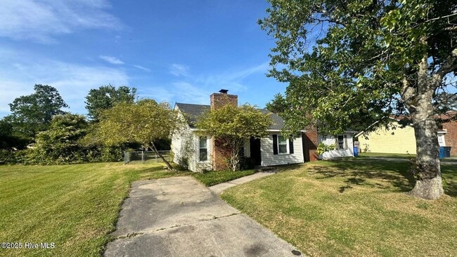 property at 105 Garden Pl