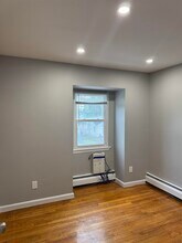 102 Garfield Ave in Jersey City, NJ - Building Photo - Building Photo