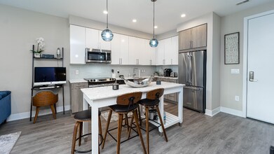 145 Riverhaven Dr in Oxon Hill, MD - Building Photo - Building Photo