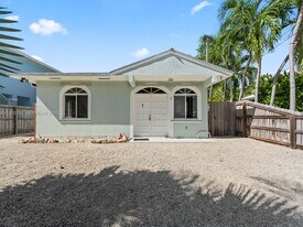 6 SE Marlin Ave in Key Largo, FL - Building Photo